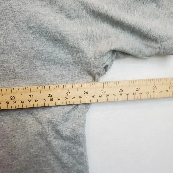 Nike Solo Swoosh Men XL Shirt Dark Grey Heather/White Embroidered Tee CV0559-063 - Picture 5 of 11